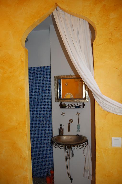 Maison D'Hotes Le Mas De Lila Вер Пон дю Гар Стая снимка
