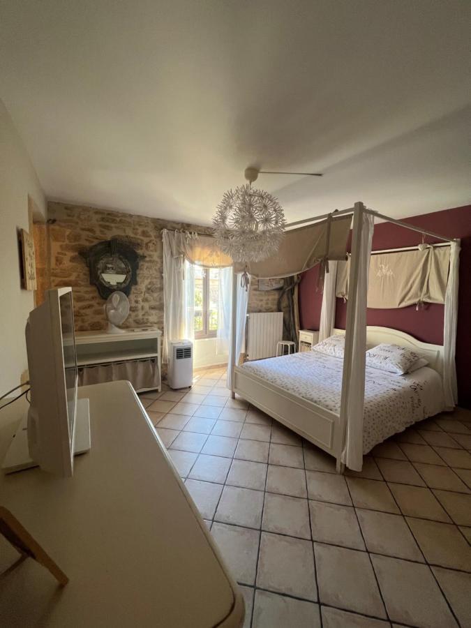 Maison D'Hotes Le Mas De Lila Вер Пон дю Гар Екстериор снимка