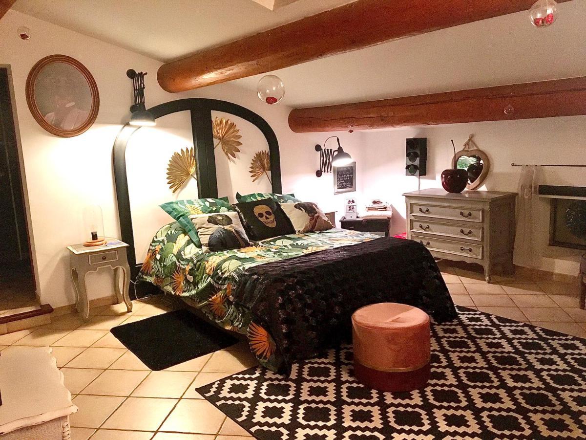 Maison D'Hotes Le Mas De Lila Вер Пон дю Гар Екстериор снимка